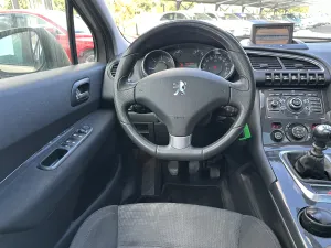 Peugeot  3008 1.6 HDI 110ch 