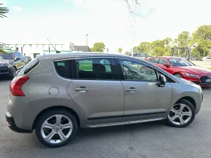 Peugeot  3008 1.6 HDI 110ch 