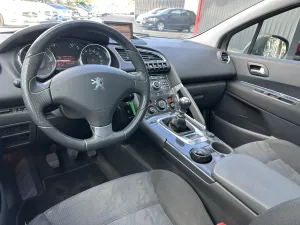 Peugeot  3008 1.6 HDI 110ch 