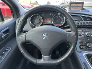 Peugeot  3008 1.6 HDI 110ch 